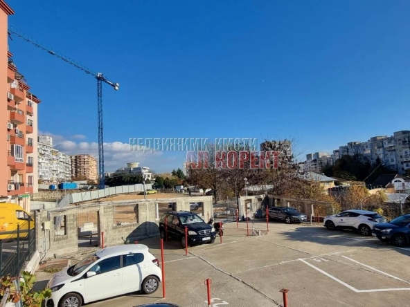 Дава се под наем Гараж / Паркомясто в Варна, Възраждане 1 - 12 кв.м за 74.46 € - Снимка #1