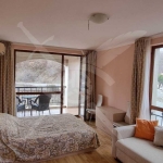 Тристаен апартамент в к.к. Елените - 124 кв.м за 432 €/кв.м - Снимка #1