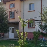 Къща в Ихтиман - 484 кв.м за 917 €/кв.м - Снимка #1