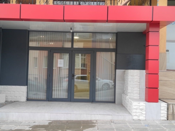 Магазин в Смолян, Невястата - 174 кв.м за 1035 €/кв.м - Снимка #1