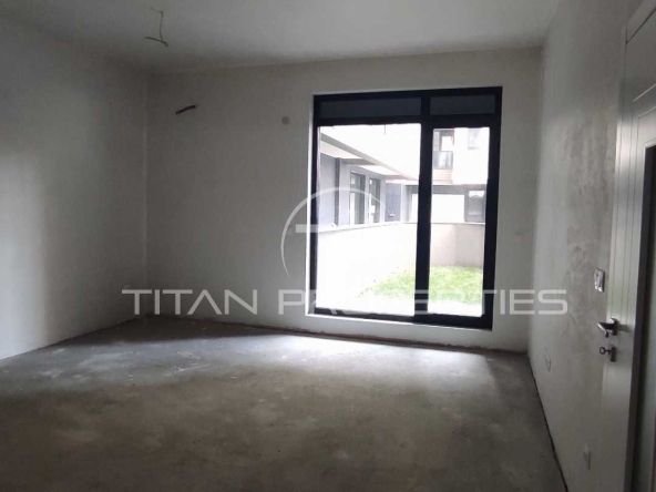Тристаен апартамент в Пловдив, Каменица 2 - 117 кв.м за 1411 €/кв.м - Снимка #1