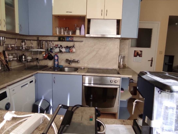 Дава се под наем Тристаен апартамент в Бургас, Зорница - 92 кв.м за 612 € - Снимка #1