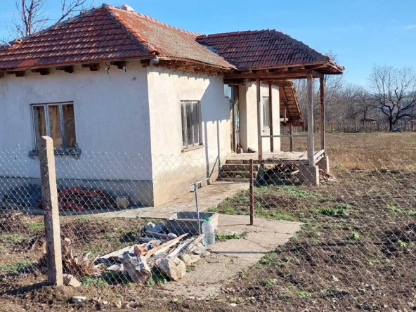 Къща в с. Полковник Ламбриново, Област Силистра - 100 кв.м за 189 €/кв.м - Снимка #1