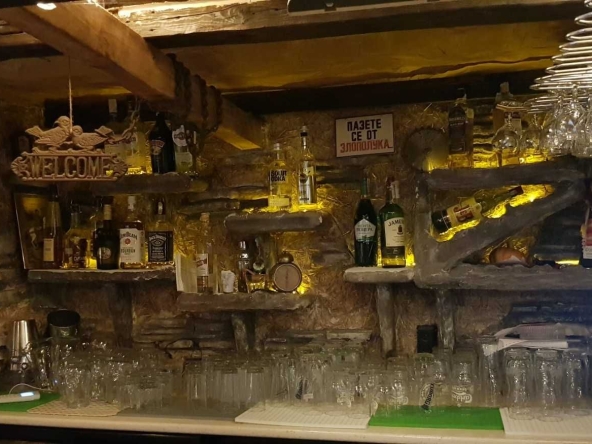 Дава се под наем Заведение в София, Зона Б-5-3 - 170 кв.м за 2448 € - Снимка #1