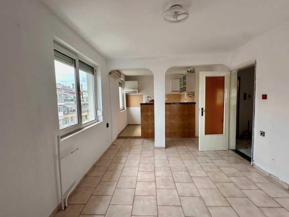 Двустаен апартамент в Бургас, Лазур - 42 кв.м за 1203 €/кв.м - Снимка #1