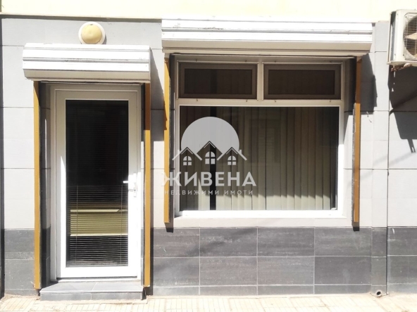 Дава се под наем Офис в Варна, Колхозен пазар - 43 кв.м за 256 € - Снимка #1
