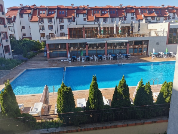 Дава се под наем Тристаен апартамент в Ахелой - 90 кв.м за 500 € - Снимка #1