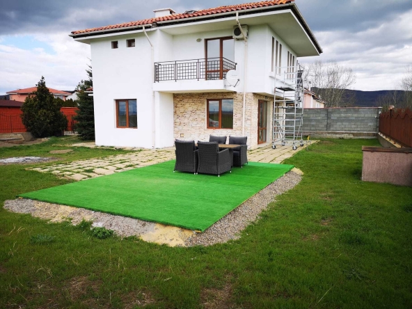 Къща в с. Гюльовца, Област Бургас - 161 кв.м за 694 €/кв.м - Снимка #1