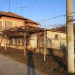 Къща в с. Комарево, Област Плевен - 164 кв.м за 100 €/кв.м - Снимка #1