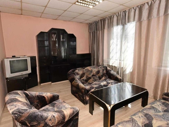 Тристаен апартамент в Перник, Център - 72 кв.м за 1237 €/кв.м - Снимка #1