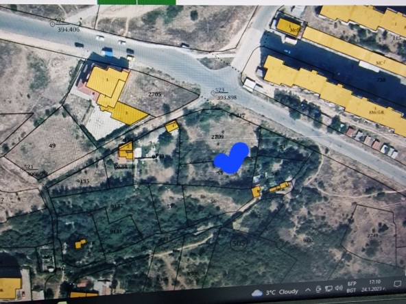 Парцел в Казанлък - 845 кв.м за 64 €/кв.м - Снимка #1