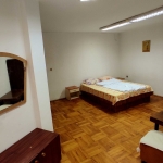 Дава се под наем Четиристаен апартамент в Варна, Генералите - 148 кв.м за 747.66 € - Снимка #1