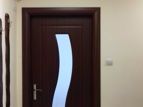 Дава се под наем Тристаен апартамент в Варна, Галата - 70 кв.м за 255 € - Снимка #1