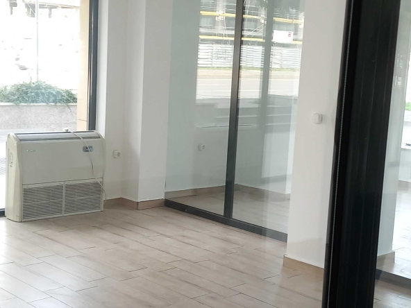 Дава се под наем Магазин в София, Зона Б-18 - 130 кв.м за 1250 € - Снимка #1