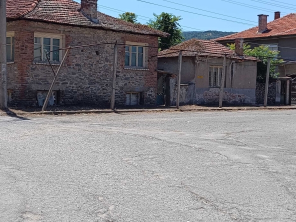 Къща в с. Първенец, Област Пловдив - 70 кв.м за 643 €/кв.м - Снимка #1