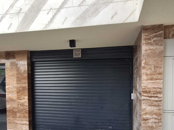 Дава се под наем Гараж / Паркомясто в Пловдив, Център - 18 кв.м за 129.54 € - Снимка #1