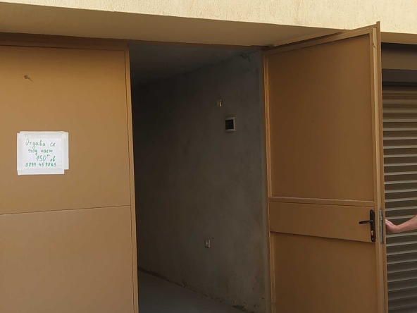 Дава се под наем Гараж / Паркомясто в Пловдив, Индустриална зона - Север - 16 кв.м за 86.7 € - Снимка #1