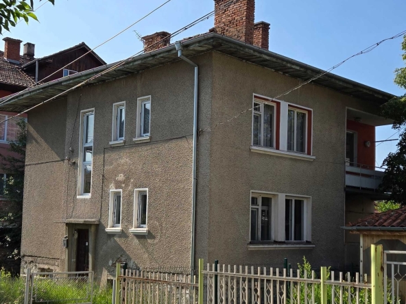 Къща в Велинград - 227 кв.м за 956 €/кв.м - Снимка #1