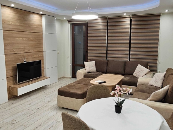 Дава се под наем Двустаен апартамент в Варна, Левски - 78 кв.м за 698.19 € - Снимка #1