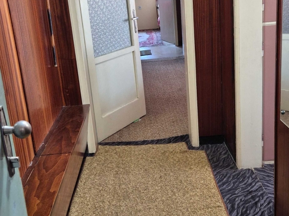 Тристаен апартамент в Казанлък - 90 кв.м за 652 €/кв.м - Снимка #1
