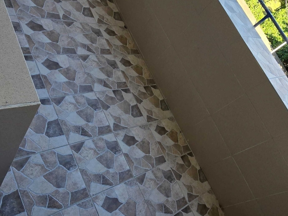 Тристаен апартамент в Монтана, Идеален център - 92 кв.м за 1552 €/кв.м - Снимка #1