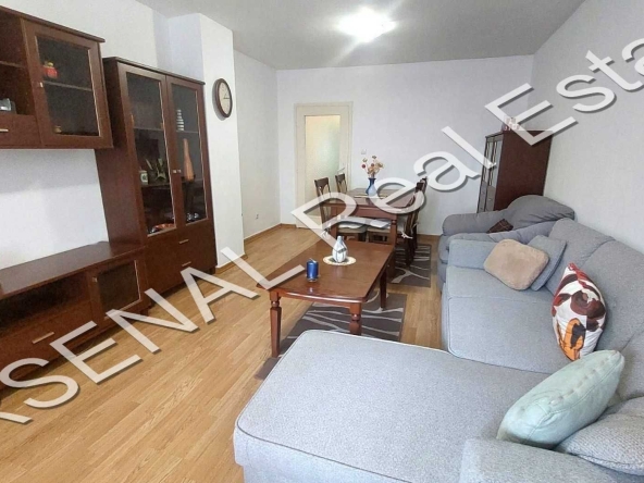Дава се под наем Тристаен апартамент в София, Лозенец - 120 кв.м за 807.84 € - Снимка #1