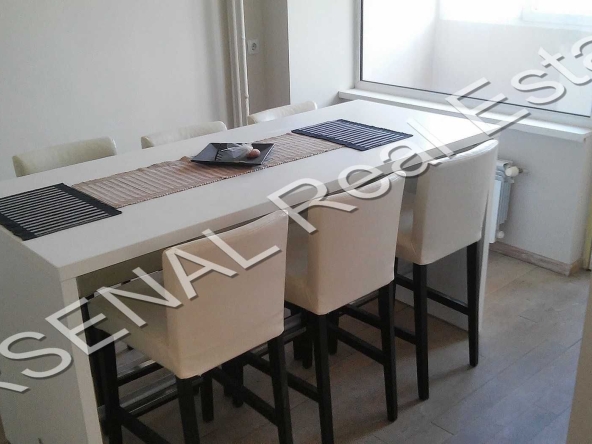 Дава се под наем Тристаен апартамент в София, Център - 130 кв.м за 750 € - Снимка #1