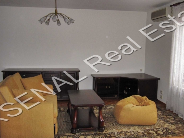Дава се под наем Тристаен апартамент в София, Център - 115 кв.м за 797.64 € - Снимка #1