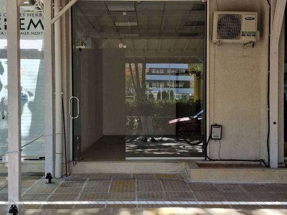 Дава се под наем Магазин в к.к. Слънчев бряг - 30 кв.м за 4987.29 € - Снимка #1