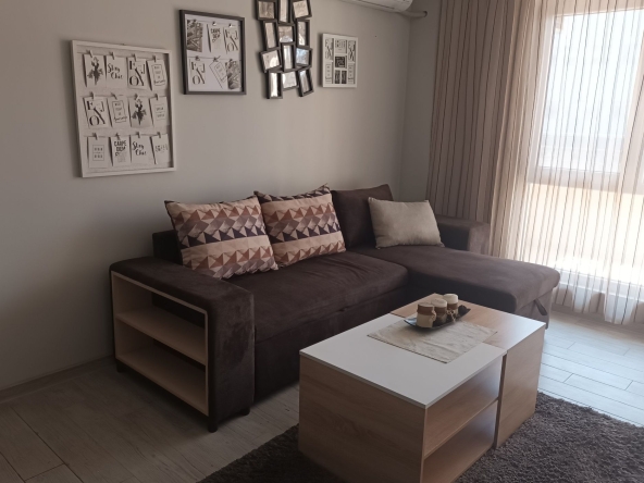 Дава се под наем Двустаен апартамент в Пловдив, Гагарин - 70 кв.м за 400 € - Снимка #1