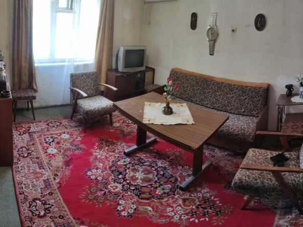 Дава се под наем Двустаен апартамент в Плевен, Широк център - 60 кв.м за 178.5 € - Снимка #1