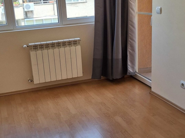 Дава се под наем Тристаен апартамент в София, Орландовци - 106 кв.м за 805.8 € - Снимка #1