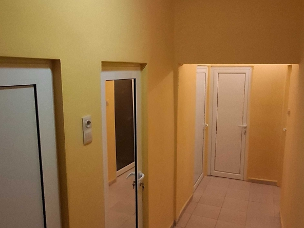Дава се под наем Двустаен апартамент в София, Връбница 1 - 62 кв.м за 630 € - Снимка #1
