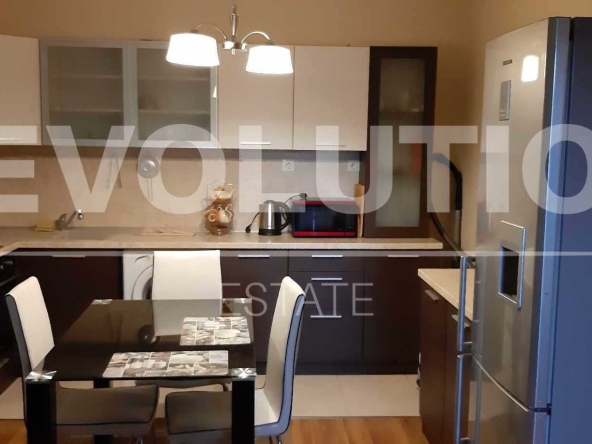 Дава се под наем Едностаен апартамент в Варна, Център - 37 кв.м за 323.85 € - Снимка #1