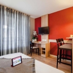 Дава се под наем Едностаен апартамент в Пловдив, Център - 27 кв.м за 107.1 € - Снимка #1