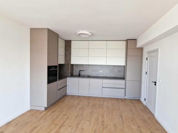 Двустаен апартамент в Русе, Център - 89 кв.м за 1006 €/кв.м - Снимка #1