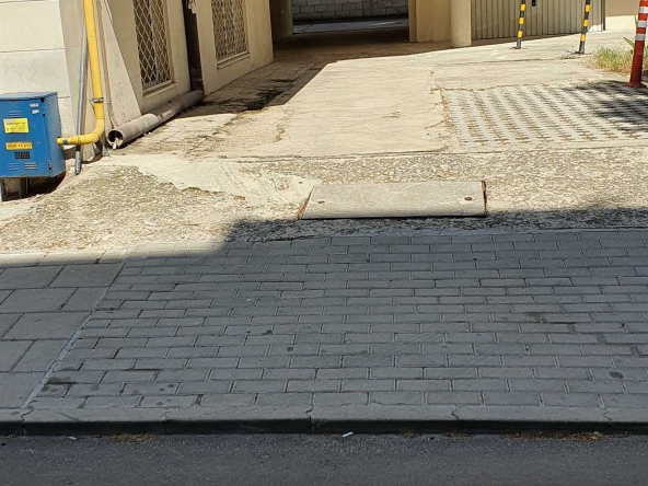 Гараж / Паркомясто в Варна, Окръжна болница - 15 кв.м за 1667 €/кв.м - Снимка #1