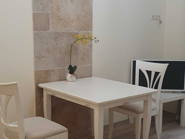 Дава се под наем Двустаен апартамент в Варна, Левски - 50 кв.м за 550 € - Снимка #1