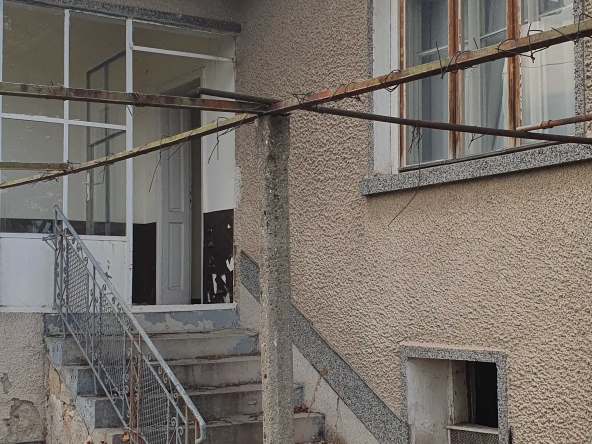 Къща в с. Скутаре, Област Пловдив - 100 кв.м за 750 €/кв.м - Снимка #1