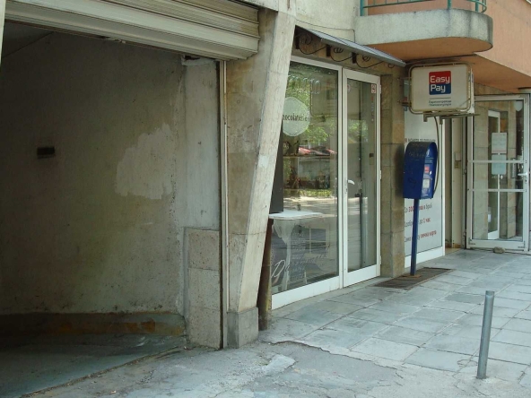 Дава се под наем Гараж / Паркомясто в София, Оборище - 16 кв.м за 127.5 € - Снимка #1