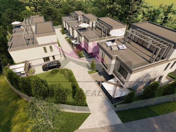 Къща в Варна, Изгрев - 205 кв.м за 1586 €/кв.м - Снимка #1