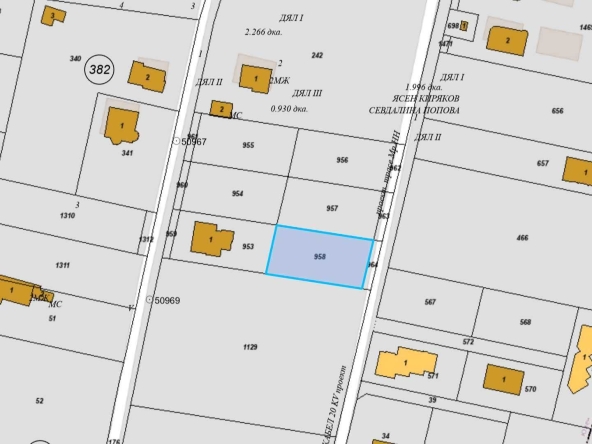 Парцел в Габрово, Център - 601 кв.м за 120 €/кв.м - Снимка #1