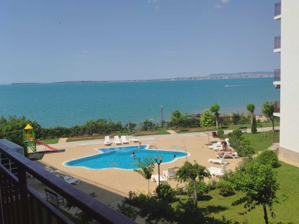 Дава се под наем Едностаен апартамент в Свети Влас - 30 кв.м за 1100 € - Снимка #1