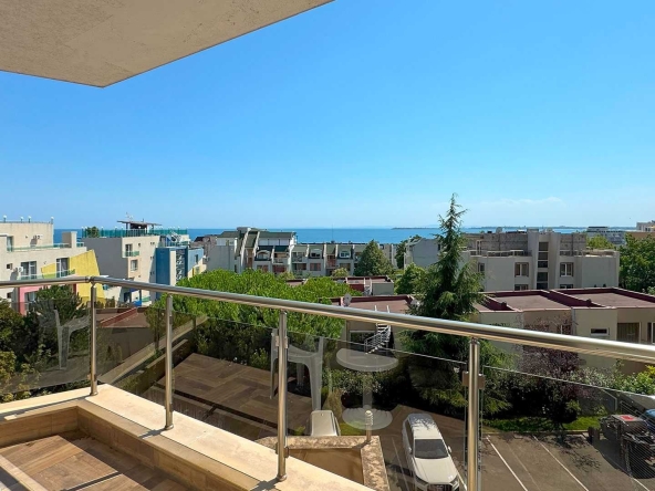 Дава се под наем Двустаен апартамент в Свети Влас - 115 кв.м за 650 € - Снимка #1