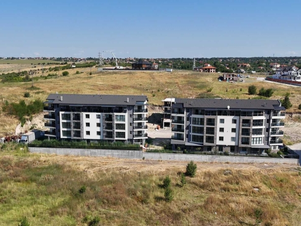 Тристаен апартамент в Хасково, Младежки хълм - 105 кв.м за 898 €/кв.м - Снимка #1