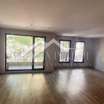 Четиристаен апартамент в Варна, Център - 180 кв.м за 1970 €/кв.м - Снимка #1