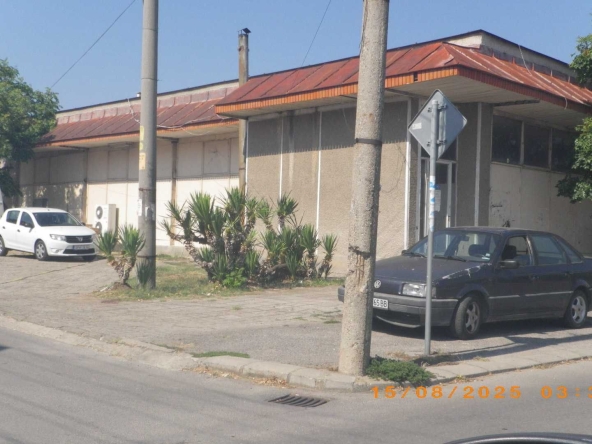 Магазин в Харманли - 480 кв.м за 213 €/кв.м - Снимка #1