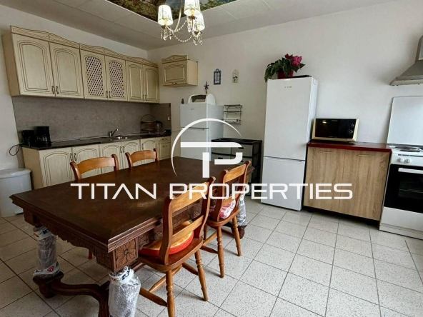 Дава се под наем Къща в с. Близнаци, Област Варна - 550 кв.м за 448.8 € - Снимка #1