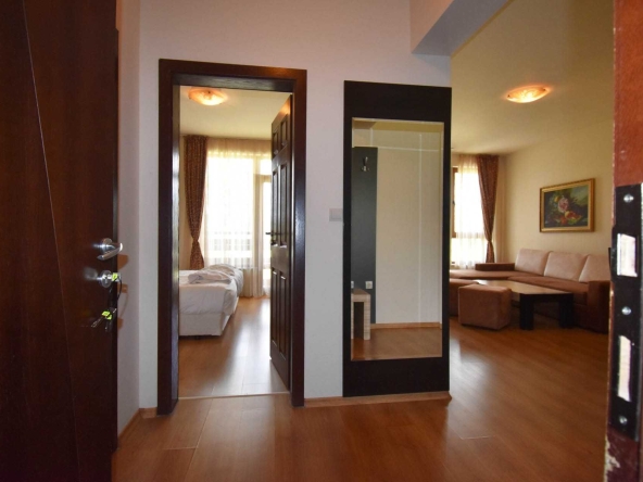 Двустаен апартамент в Разлог - 59 кв.м за 1102 €/кв.м - Снимка #1