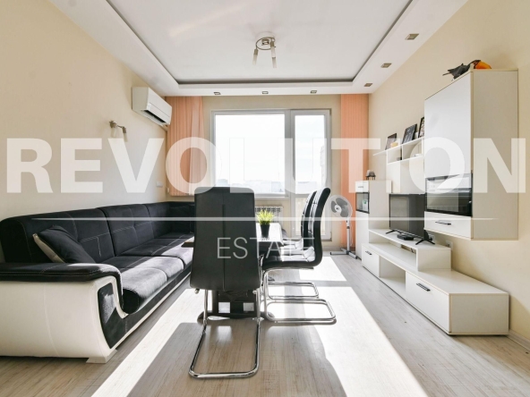 Дава се под наем Тристаен апартамент в София, Зона Б-5 - 80 кв.м за 766 € - Снимка #1